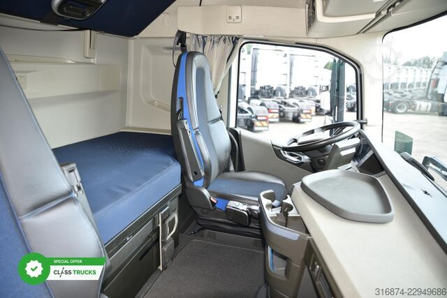 Standard tractor unit VOLVO FH 500 XL Retarder i-ParkCool ACC