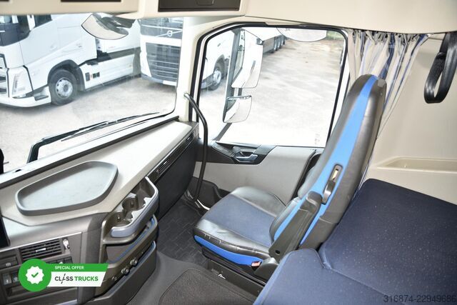 Standard tractor unit VOLVO FH 500 XL Retarder i-ParkCool ACC