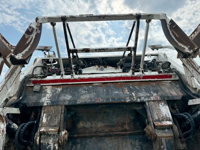 Garbage truck MERCEDES-BENZ Antos 2533 6x2 Gesink GPM III V 23H25 Kombisch.