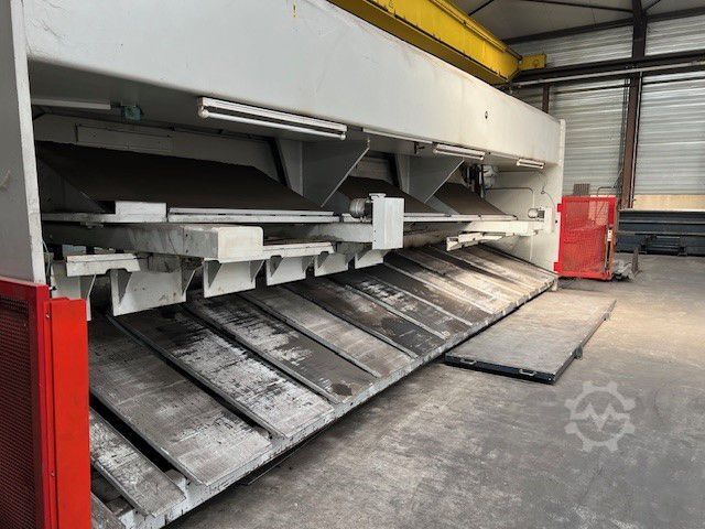 Hydraulic guillotine shear Baykal HNC 8100/6