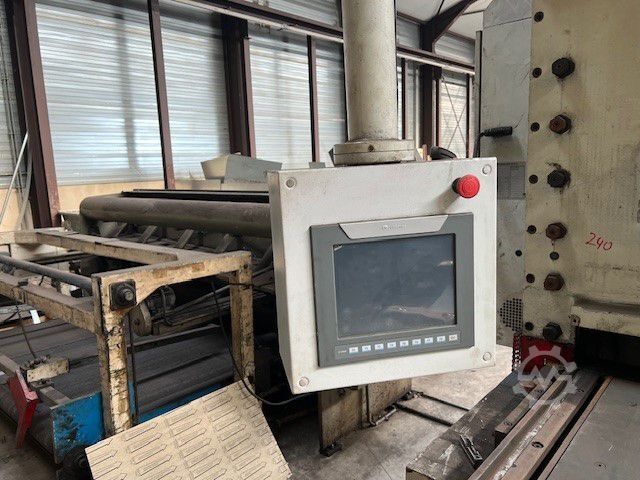 Hydraulic guillotine shear Baykal HNC 8100/6