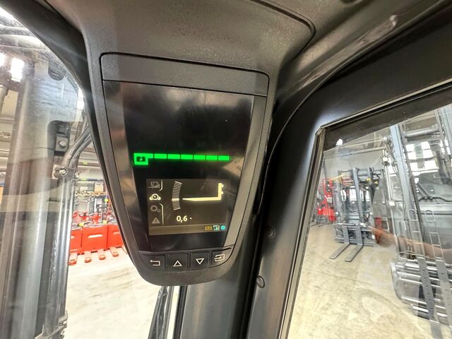 Battery valid until 05/2026, service and safety inspection (UVV) due 06/2027. Linde E16-02