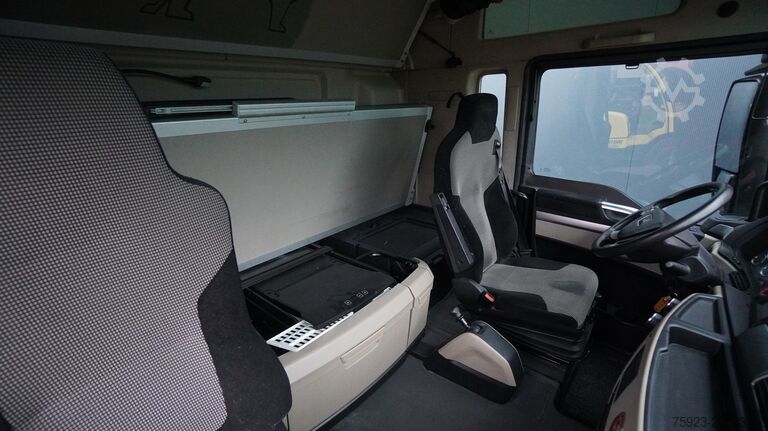 Volume-SZM MAN TGX 18.500 XXL MEGA 752.000KM