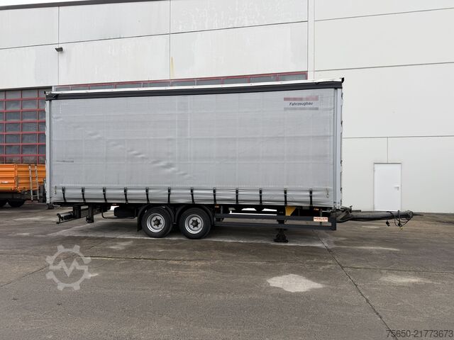 Open trailer with tarp Möslein TPW 105 D Schwebheim  Tandemplanenanhänger