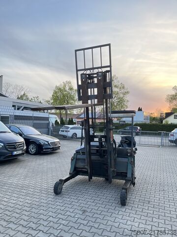 Counterbalance forklift Toyota 02-6FDF 18 Toyota Mitnahmestapler