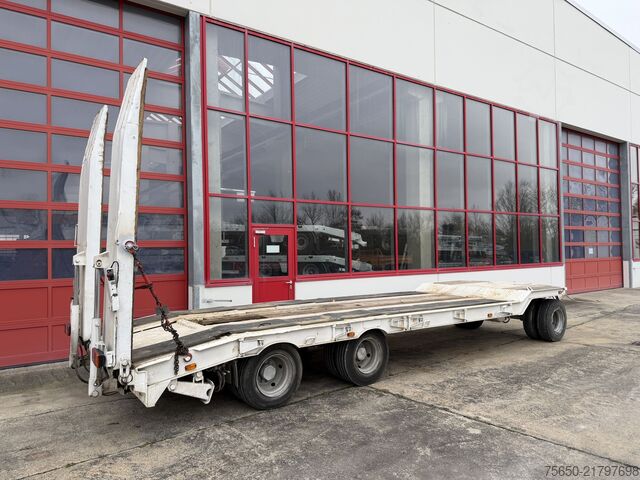Tieflader Anhänger Müller Mitteltal T3  3 Achs Tiefladeranhänger
