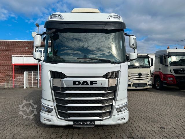 Standard tractor unit DAF XF 530 SZM 4x2