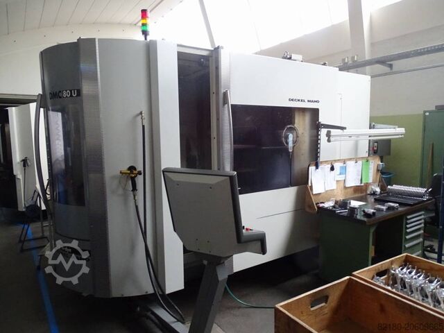 Universal machining center Deckel Maho DMU 80U