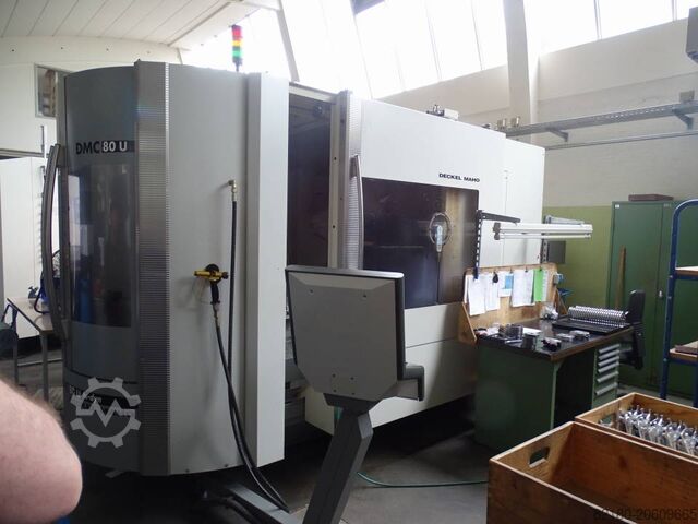 Universal machining center Deckel Maho DMU 80U
