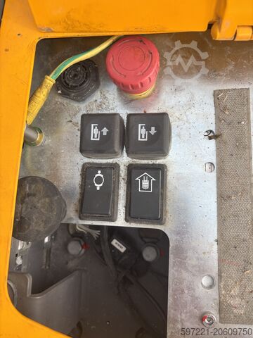 Vertical order pickers Jungheinrich EKM 202