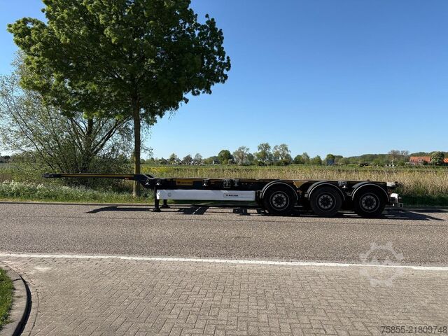 Container transport Wielton NS3P  Multichassis / SAF Axles / Extendable / D...