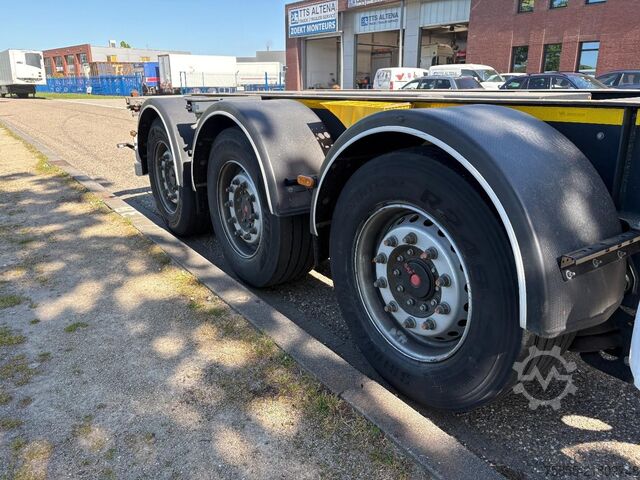 Container transport Wielton NS3P  Multichassis / SAF Axles / Extendable / D...