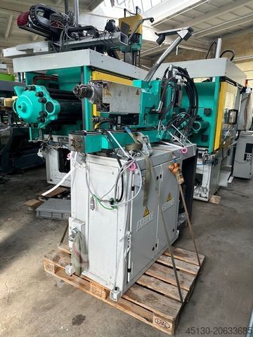 Injection molding machine Arburg 570S 2200-290/100/100