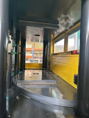 Injection molding machine Arburg 1500T 3200-1300 e²