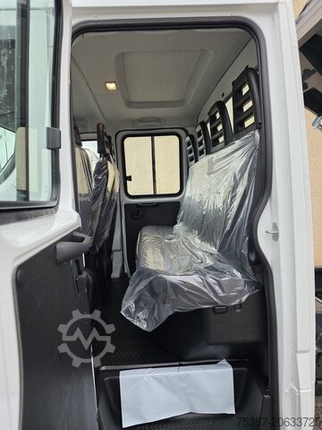 Three-sided tipping van Iveco Daily 35
