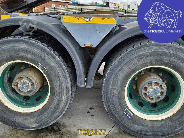 Container transportation Volvo FM 420
