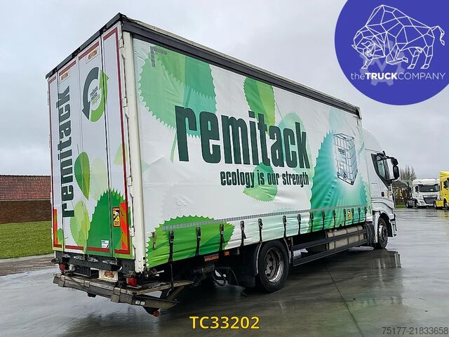 Sliding tarpaulin Iveco Stralis 420