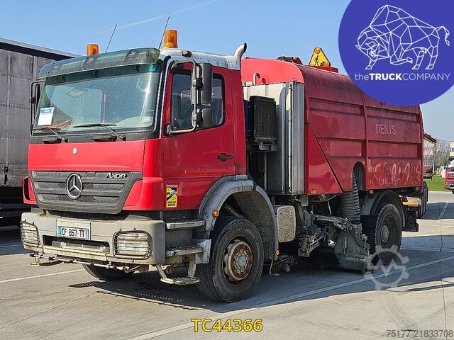Road sweeper Mercedes-Benz Axor 1828