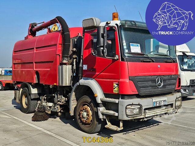 Road sweeper Mercedes-Benz Axor 1828