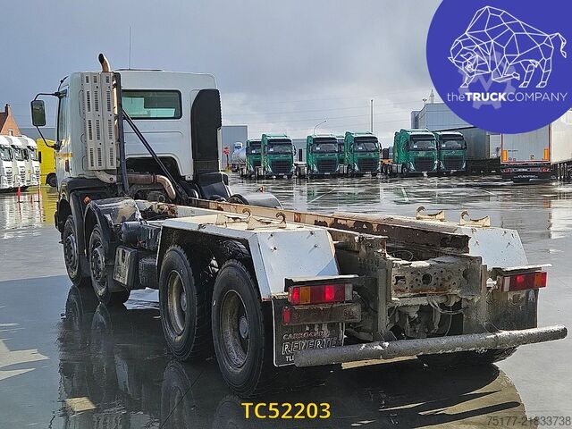Chassis with cab Renault Kerax 370