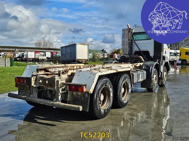 Chassis with cab Renault Kerax 370