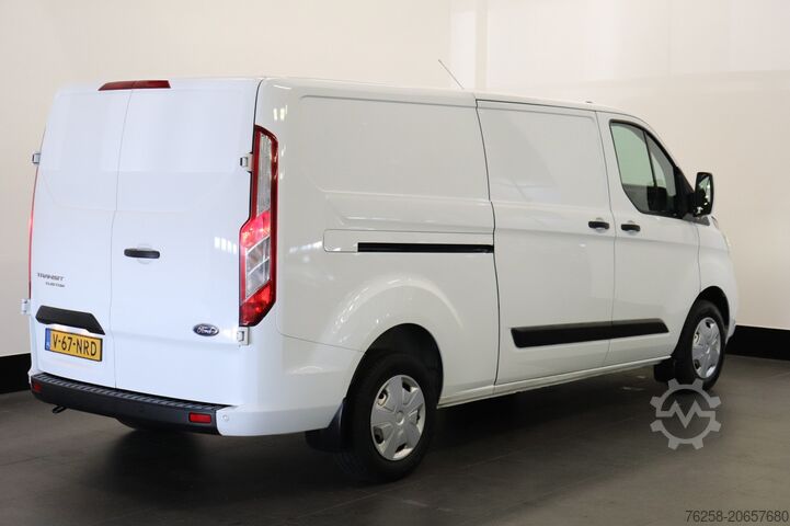 Delivery van Ford Transit Custom 2.0 TDCI 130PK L2 EURO 6 - Airco...