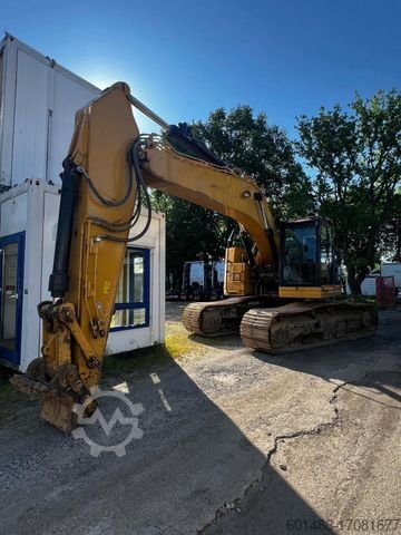 Chain excavator CATERPILLAR 335 F