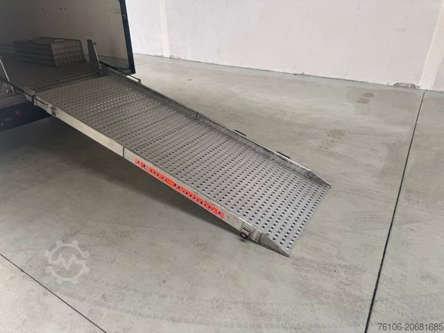 Box van RENAULT Master Tiefrahmenkoffer mit Rampe *Kamera*