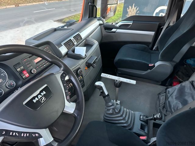 Three-sided tipper truck MAN TGS 18.320 4x4 Kipper KRAN 21m FUNK Winterdienst