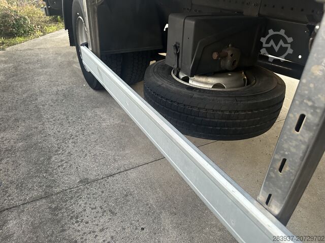 Izotermisches Kühlfahrzeugisotherme Kühltransporter Iveco ML 75