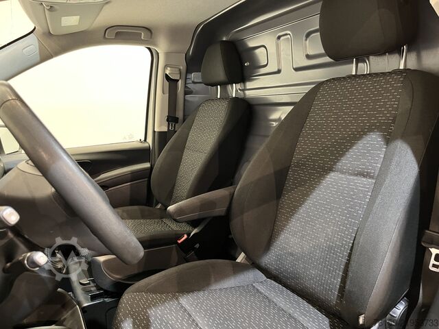 Panel van Mercedes-Benz Vito 114 CDI Lang L2 / Servicebus / Sortimo Inr...