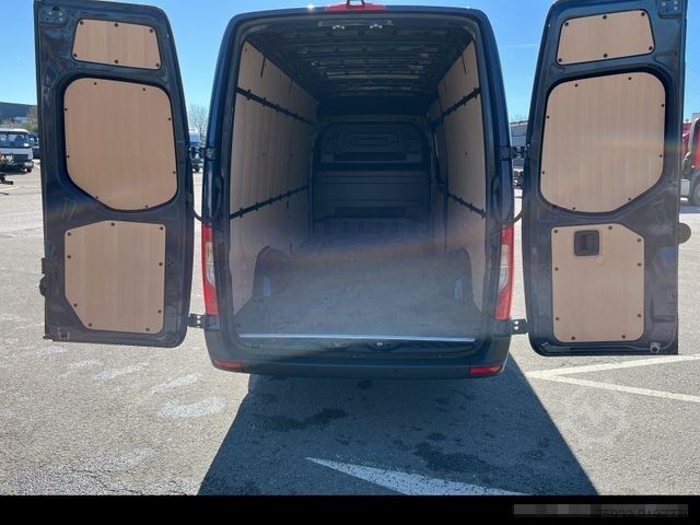 High top van MERCEDES-BENZ Sprinter 311 CDI Kasten lang Sitzhz.+Klima+MBUX