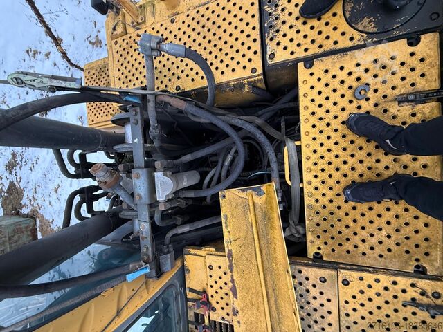 Crawler excavator Volvo EC460BLC