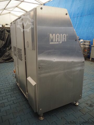 Portioning machine with Busch vacuum pump MAJA FP 100