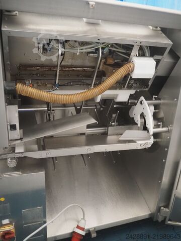 Portioning machine with Busch vacuum pump MAJA FP 100