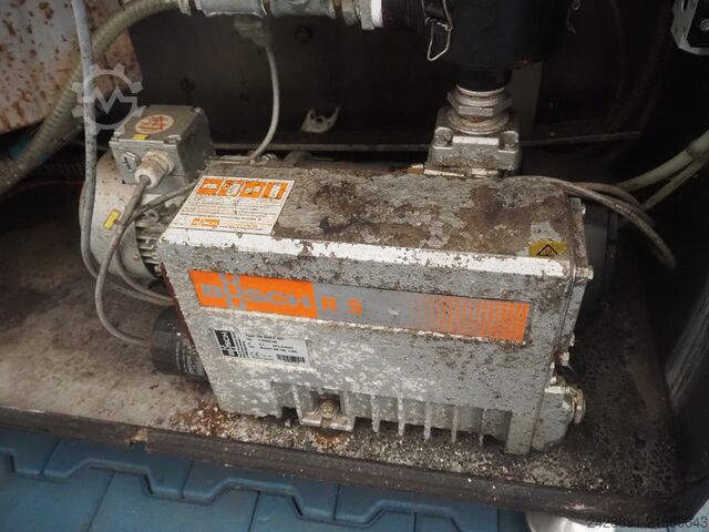Portioning machine with Busch vacuum pump MAJA FP 100