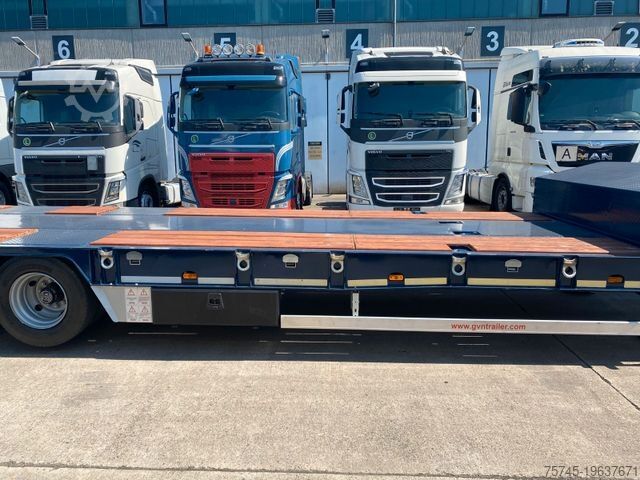 Low loader semitrailer GVN 3GVN29 * ÜBERBREITE TAFEL*KOC*LIFT*P