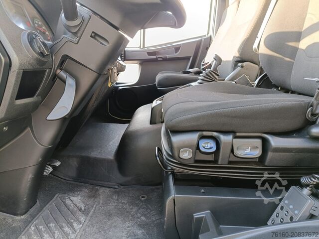 Kastenwagen mit Ladebordwand Iveco EUROCARGO 75E19