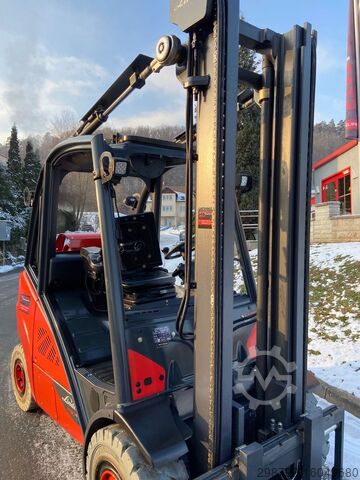 Treibgasstapler Linde H 30 T - 393