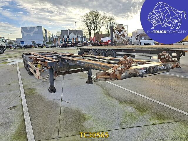 Container transportation Vanhool 