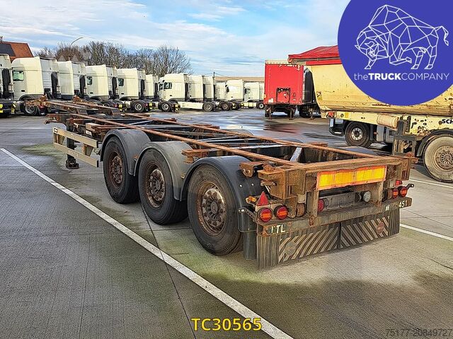 Container transportation Vanhool 