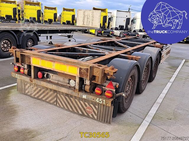 Container transportation Vanhool 