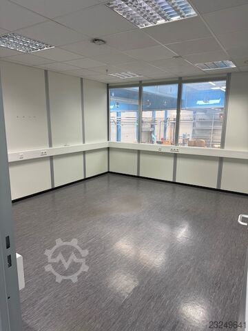Büro-Mezzanine Meisterbüro auf Lagerbühne 