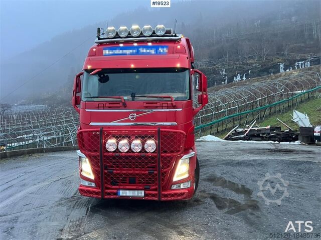 Holztransporter Volvo Fh540 8x4 Timber Truck w/ 2016 M110L80 Palfinger C