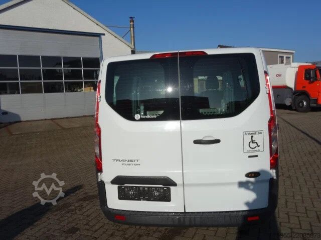 Wheelchair transportation Ford Transit Custom 2,2tdci
