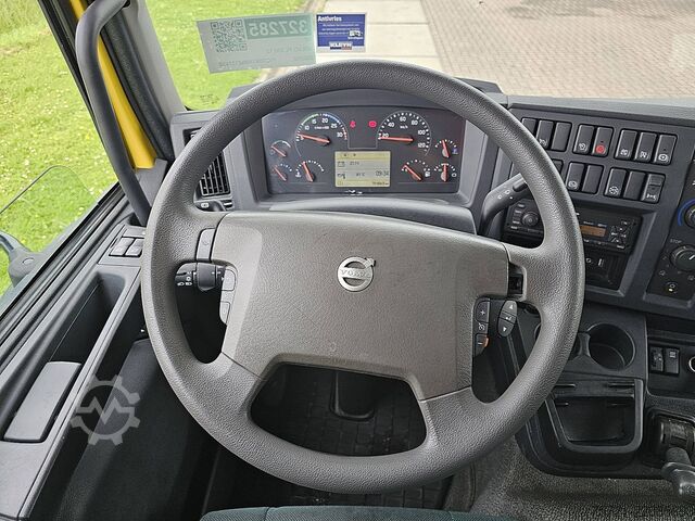 Suitcase VOLVO FL 250.12 6 CYL. AIRCO