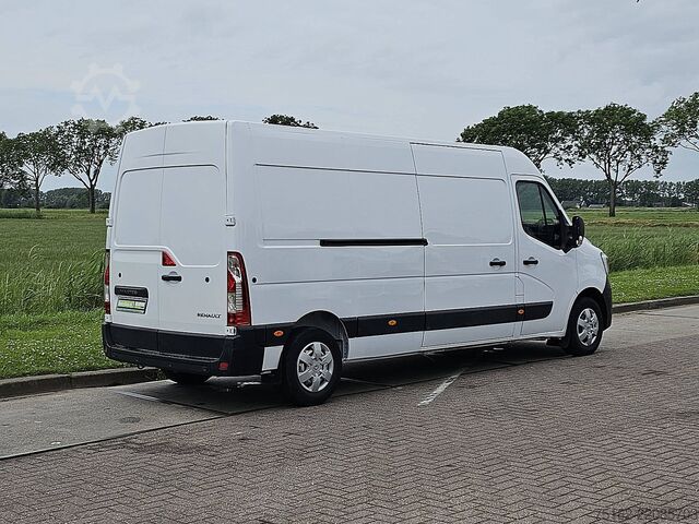 High-roof van RENAULT MASTER 2.3 L3H2 Navi Euro6!