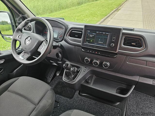 High-roof van RENAULT MASTER 2.3 L3H2 Navi Euro6!