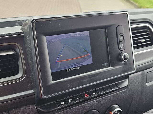 High-roof van RENAULT MASTER 2.3 L3H2 Navi Euro6!