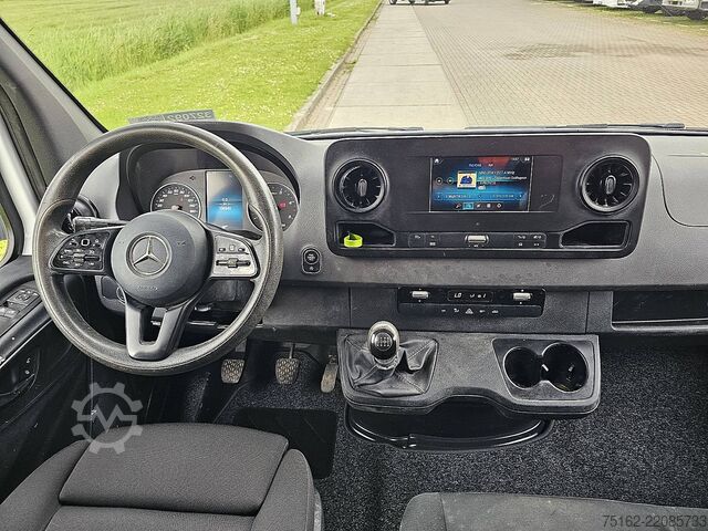 High-roof van MERCEDES-BENZ SPRINTER 314 L3H2 Mbux 3.5T-Trekh
